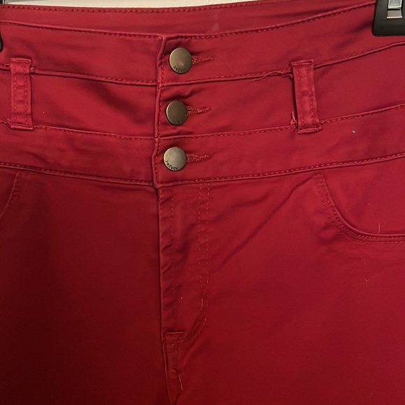 Refuge Red High wasted Pants (14) - Picture 3 of 4